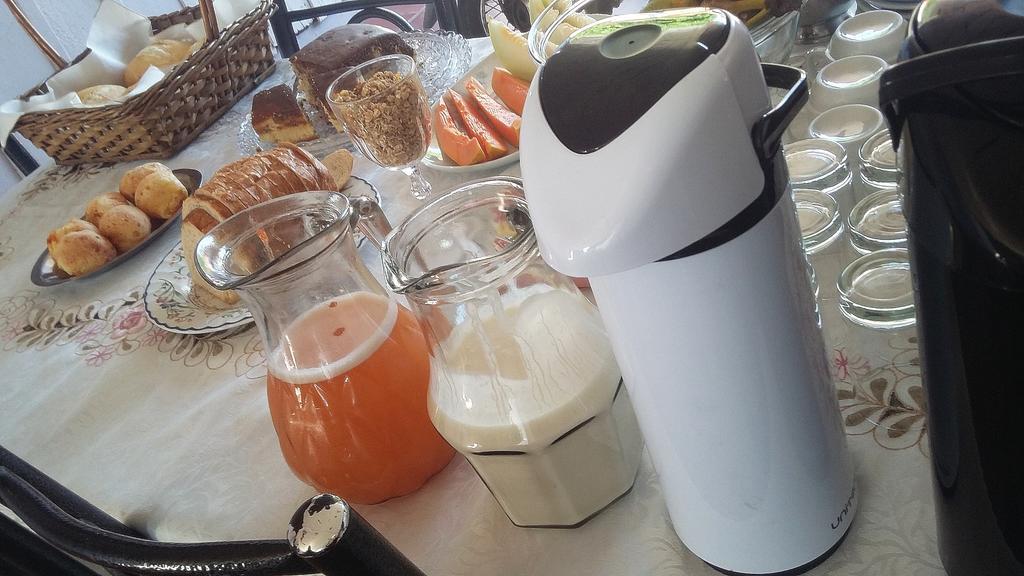 Bed and Breakfast Aconchego Lar Cama E Cafe Фос-ду-Игуасу Экстерьер фото