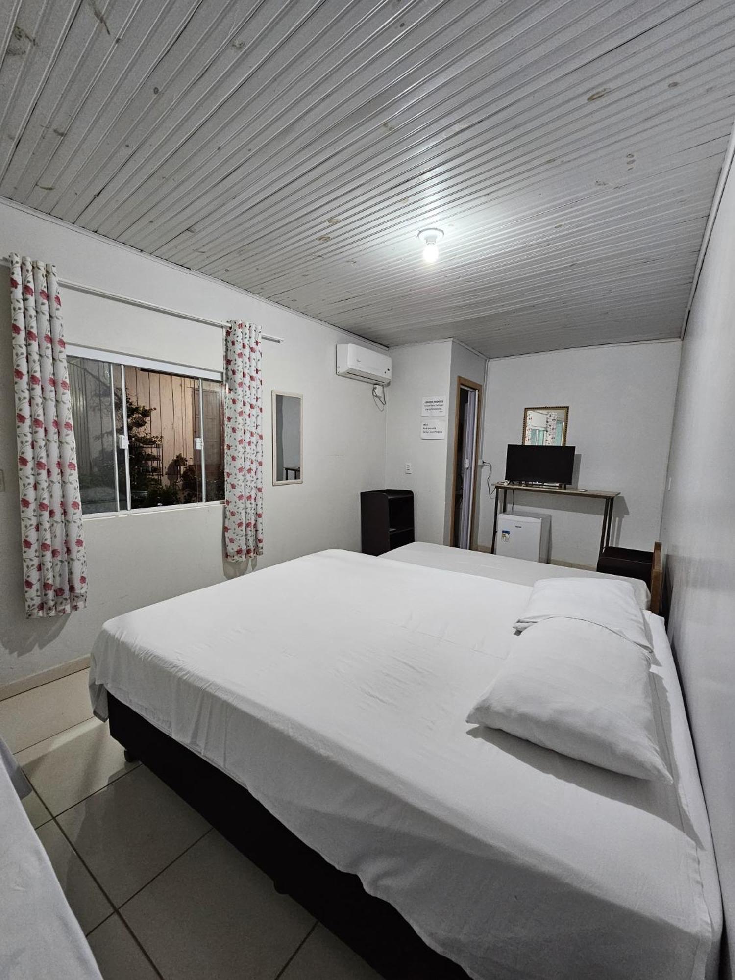 Bed and Breakfast Aconchego Lar Cama E Cafe Фос-ду-Игуасу Экстерьер фото